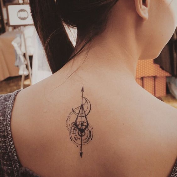 Featured image of post Tatuajes En La Espalda Para Mujer Este dise o seguramente llev mucho tiempo y esfuerzo por parte de quien lo realiz
