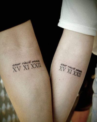 Featured image of post Tatuajes De Frases Para Parejas Enamoradas En Espa ol Basta con mirar las fotos de tatuajes para parejas para entender su significado